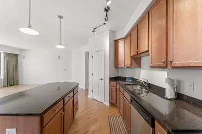 500 E Grant Street #1402, Minneapolis, MN 55404 - Photo 9