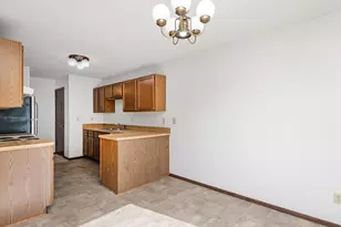 5356 Beachside Dr, Minnetonka, MN 55343 - Photo 5