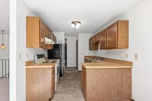 5356 Beachside Dr, Minnetonka, MN 55343 - Photo 7