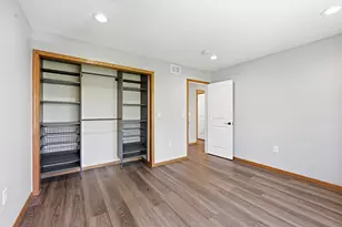 71 B St, Saint Paul, MN 55106 - Photo 23