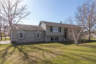 501 Lake Ave NE, Bemidji, MN 56601 - Photo 3