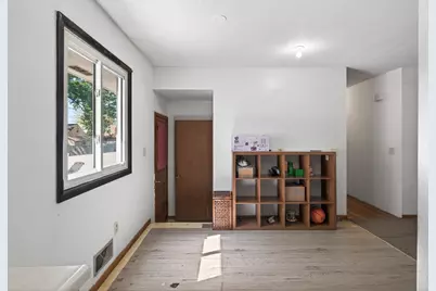 2519 3rd Avenue E, North Saint Paul, MN 55109 - Photo 9