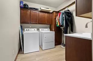 1363 Highpointe Dr N, Fargo, ND 58102 - Photo 25