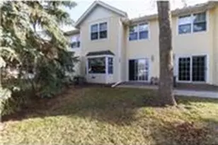 253 Maureen Ln NE, Columbia Heights, MN 55421 - Photo 15