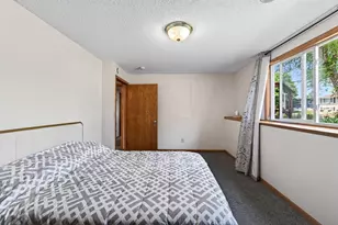 6857 8th St Ln N, Oakdale, MN 55128 - Photo 17