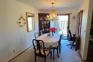 1402 E Gateway Cir S, Fargo,  58103 - Photo 5