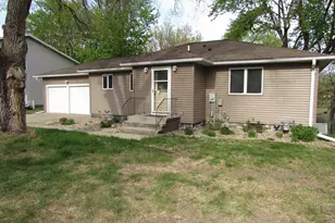 1404 Lucia Ave, Fairmont, MN 56031 - Photo 1