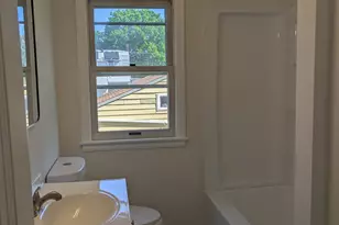 1111 Maryland Ave E, Saint Paul, MN 55106 - Photo 9