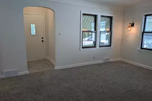 1111 Maryland Ave E, Saint Paul, MN 55106 - Photo 3