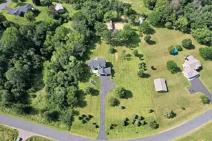 774 Oriole Ln, Hudson, WI 54016 - Photo 3