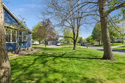 354 East Avenue Circle, Mahtomedi, MN 55115 - Photo 31