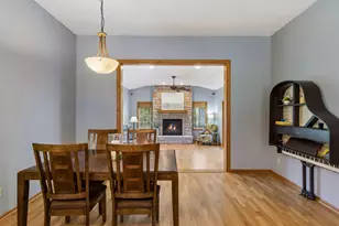 354 E Avenue Cir, Mahtomedi, MN 55115 - Photo 9