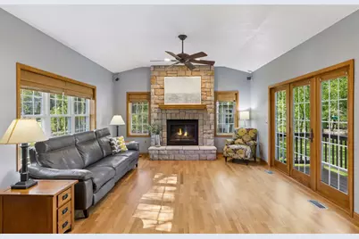 354 East Avenue Circle, Mahtomedi, MN 55115 - Photo 11