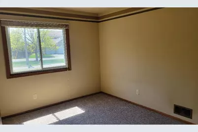 341 Hickory Street, Mahtomedi, MN 55115 - Photo 7