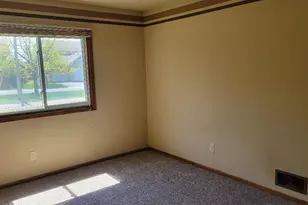 341 Hickory St, Mahtomedi, MN 55115 - Photo 7