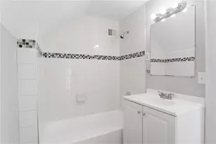 188 Wyoming St E, Saint Paul, MN 55107 - Photo 9