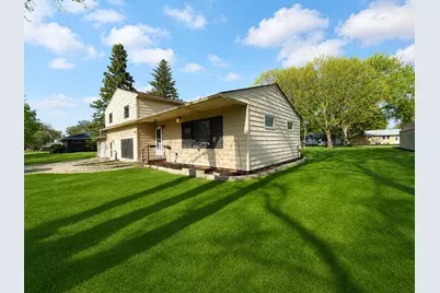 3029 Oak Avenue, Slayton, MN 56172 - Photo 3