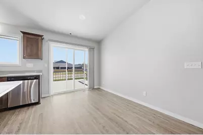 965 Ashley Drive W, West Fargo, ND 58078 - Photo 9