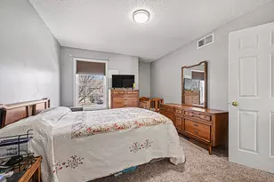 1737 Philipp Dr, Shakopee, MN 55379 - Photo 17