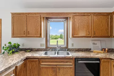 8461 Vagabond Lane N, Maple Grove, MN 55311 - Photo 9