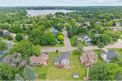 8461 Vagabond Lane N, Maple Grove, MN 55311 - Photo 3