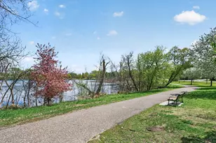 1103 Loeb St, Saint Paul, MN 55117 - Photo 25