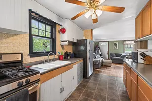 1103 Loeb St, Saint Paul, MN 55117 - Photo 15