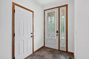 1589 Christie Pl, Saint Paul, MN 55106 - Photo 5