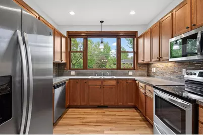 1589 Christie Place, Saint Paul, MN 55106 - Photo 13