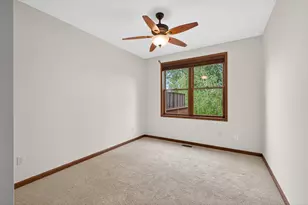 1589 Christie Pl, Saint Paul, MN 55106 - Photo 17