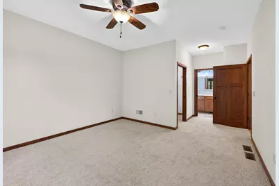 1589 Christie Place, Saint Paul, MN 55106 - Photo 19