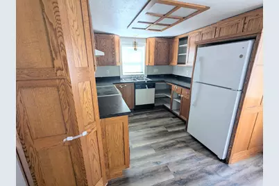 907 2nd Avenue NW, Faribault, MN 55021 - Photo 3