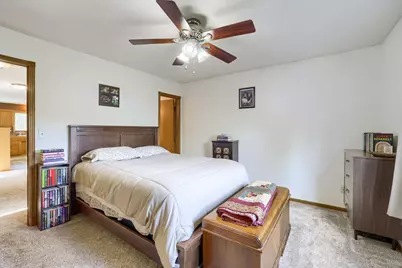 39119 Riverside Court, North Branch, MN 55056 - Photo 15