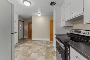 245 10th Ave SW, Cambridge, MN 55008 - Photo 19