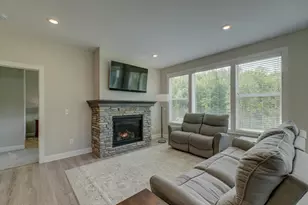 1580 Southpoint Dr, Hudson, WI 54016 - Photo 5