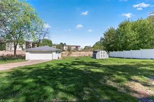 5932 Perry Ave N, Crystal, MN 55429 - Photo 37