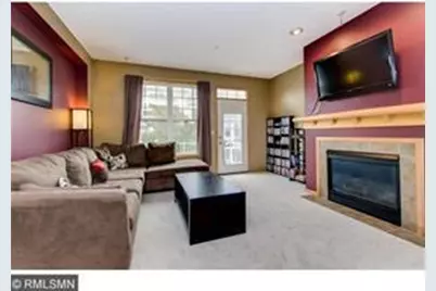 1679 Village Trail E #2, Maplewood, MN 55109 - Photo 5