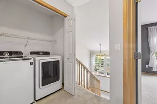 1679 Village Trail E, Maplewood, MN 55109 - Photo 13