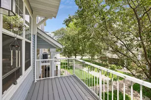 1679 Village Trail E, Maplewood, MN 55109 - Photo 17