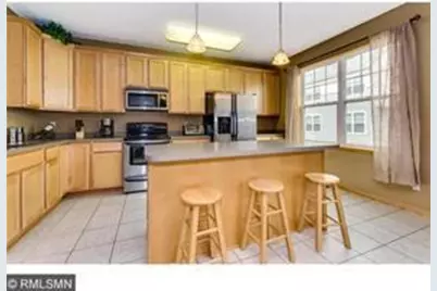 1679 Village Trail E #2, Maplewood, MN 55109 - Photo 3