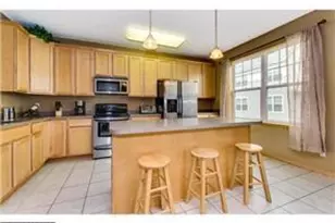 1679 Village Trail E, Maplewood, MN 55109 - Photo 3