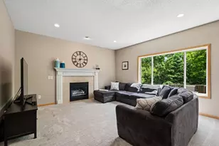 2478 Timber Ct E, Maplewood, MN 55119 - Photo 27
