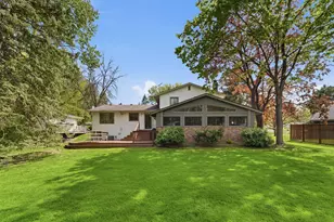 401 Felix Ln, West Saint Paul, MN 55118 - Photo 9
