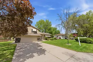 401 Felix Ln, West Saint Paul, MN 55118 - Photo 5