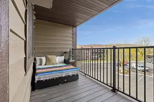 7401 W 101st St, Bloomington, MN 55438 - Photo 17