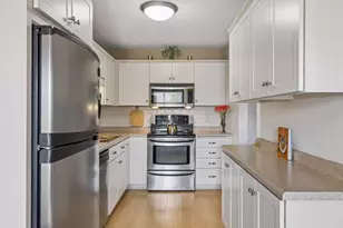 7401 W 101st St, Bloomington, MN 55438 - Photo 7