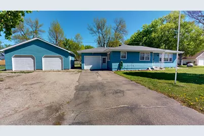 241 5th Street SE, Glenville, MN 56036 - Photo 1