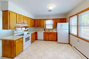241 5th St SE, Glenville, MN 56036 - Photo 5
