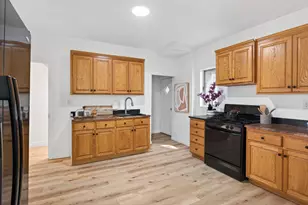 558 Osceola Ave S, Saint Paul, MN 55102 - Photo 5