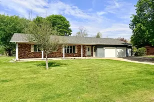 615 Lake Ave E, Fulda, MN 56131 - Photo 3